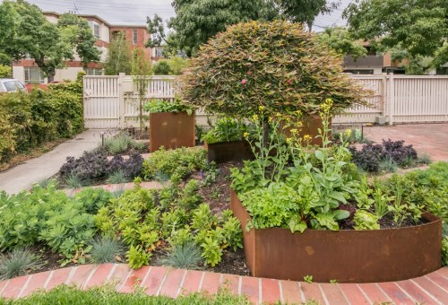 Front Garden of Elster Gardens BnB